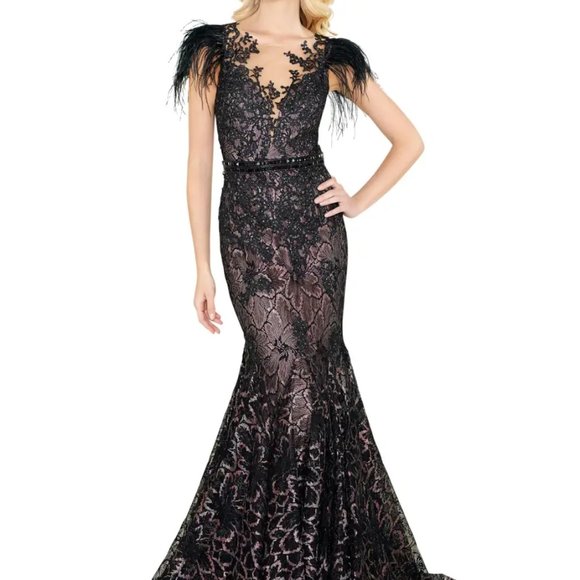 Mac Duggal embellished feather cap sleeve illusion neck trumpet gown. NEW - Picture 1 of 11
